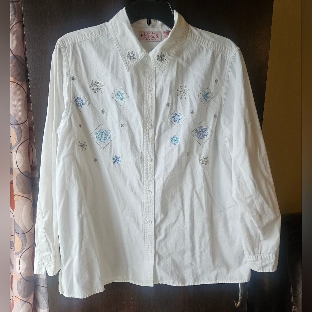 Vintage Basic Editions White Button Down Shirt with Silver Snowflake Embroidery